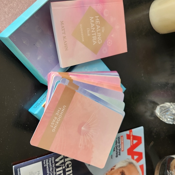 The Healing Mantra oracle card deck • - Picture 3 of 4